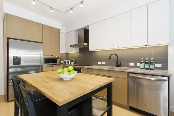 306 3205 Mountain Highway, North Vancouver For Sale - image 13