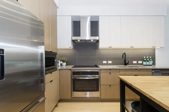 306 3205 Mountain Highway, North Vancouver For Sale - image 2