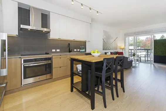 306 3205 Mountain Highway, North Vancouver For Sale - image 3