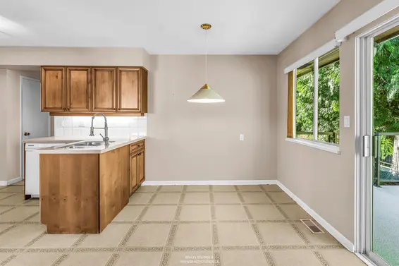 1110 Lodge Road, North Vancouver For Sale - image 12