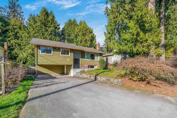 1110 Lodge Road, North Vancouver For Sale - image 2