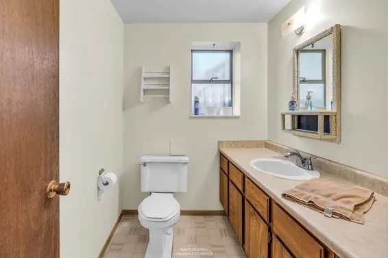 1110 Lodge Road, North Vancouver For Sale - image 38