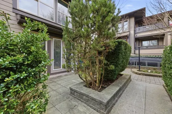 310 East 14th Street, North Vancouver For Sale - image 9