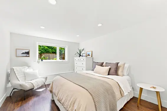 1942 Banbury Road, North Vancouver For Sale - image 19