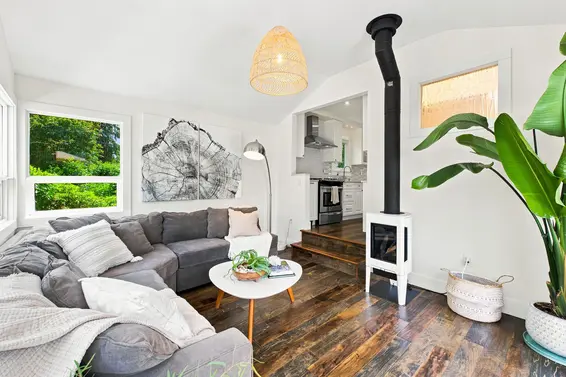 1942 Banbury Road, North Vancouver For Sale - image 9