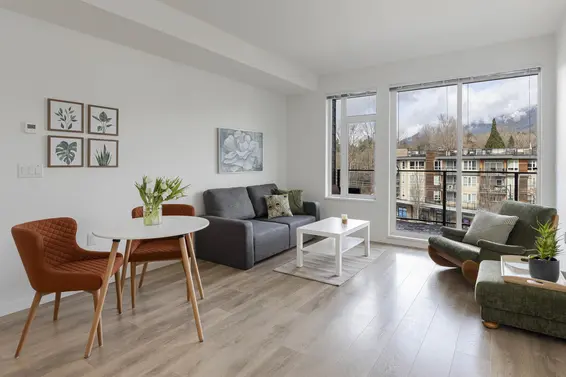 417 725 Marine Drive, North Vancouver