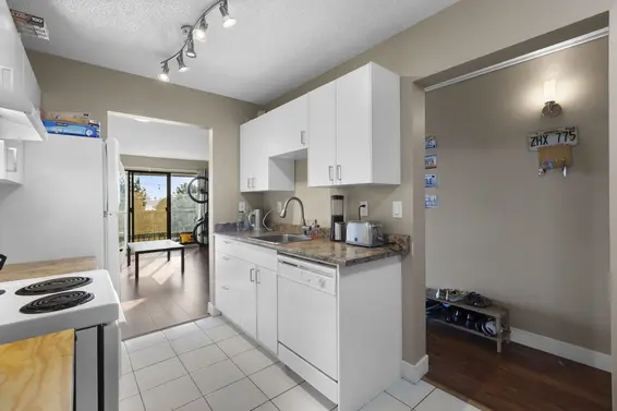 337 340 West 3rd Street, North Vancouver For Sale - image 13