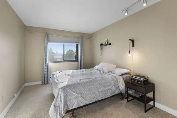 337 340 West 3rd Street, North Vancouver For Sale - image 17