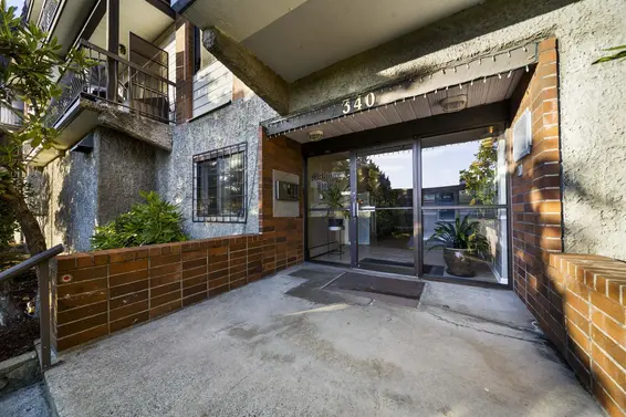 337 340 West 3rd Street, North Vancouver For Sale - image 3