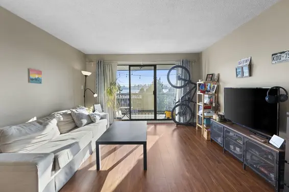 337 340 West 3rd Street, North Vancouver For Sale - image 5