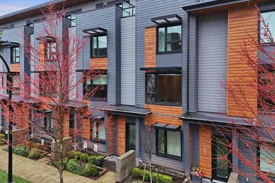 50 528 East 2nd Street, North Vancouver For Sale - image 2