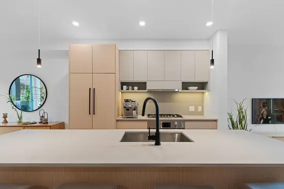 50 528 East 2nd Street, North Vancouver For Sale - image 3