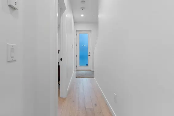 50 528 East 2nd Street, North Vancouver For Sale - image 34