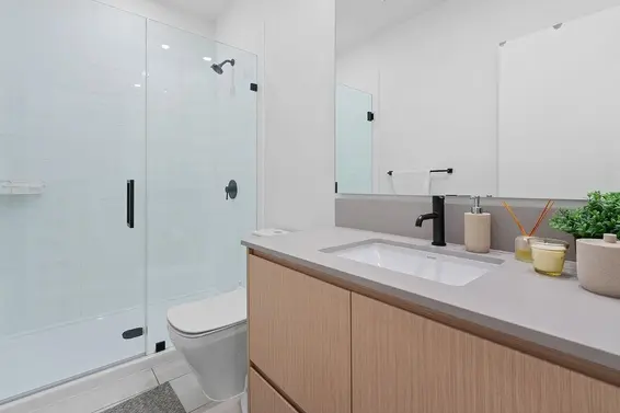 50 528 East 2nd Street, North Vancouver For Sale - image 35
