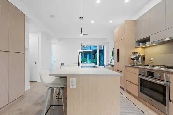 50 528 East 2nd Street, North Vancouver For Sale - image 6