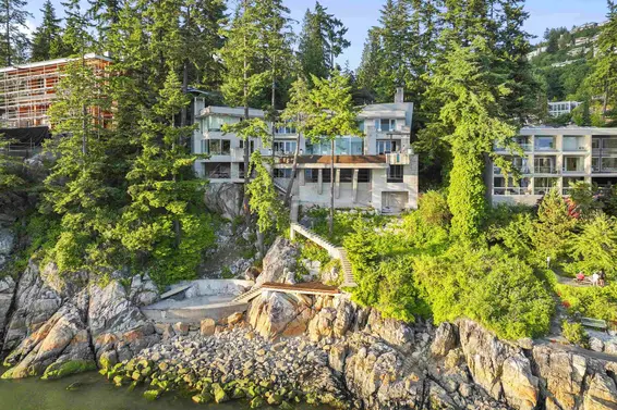 5225 Gulf Place, West Vancouver