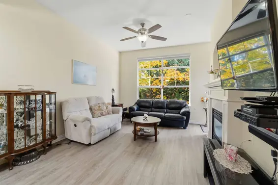 411 960 Lynn Valley Road, North Vancouver For Sale - image 11
