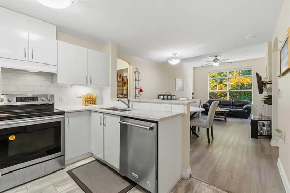 411 960 Lynn Valley Road, North Vancouver For Sale - image 8