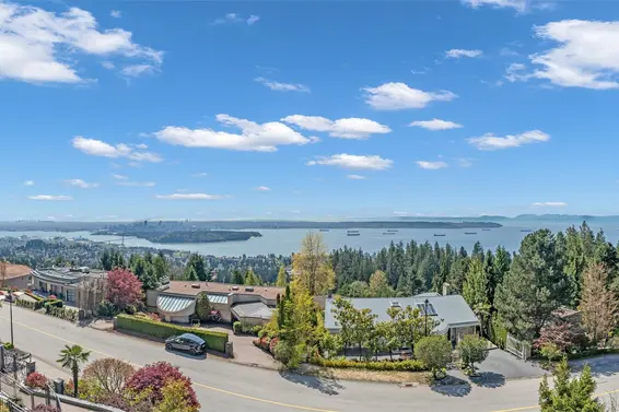 1439 Chippendale Road, West Vancouver For Sale - image 2