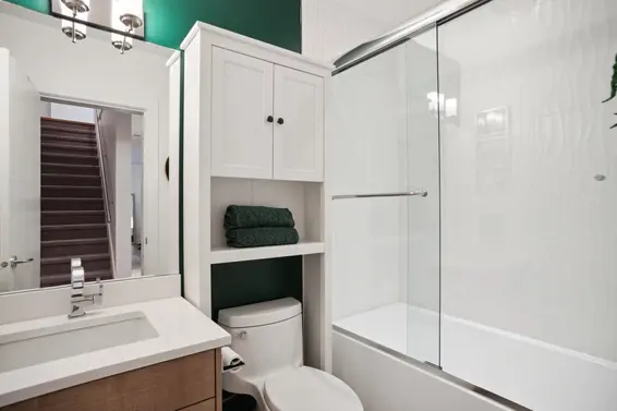 210 East 18th Street, North Vancouver For Sale - image 17