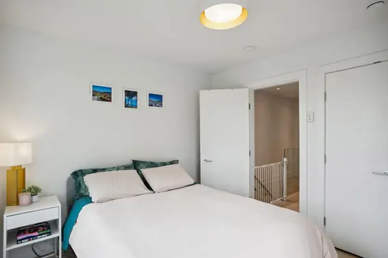 210 East 18th Street, North Vancouver For Sale - image 18