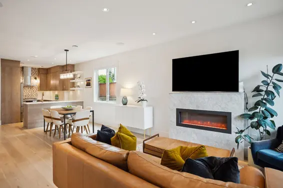 210 East 18th Street, North Vancouver For Sale - image 8