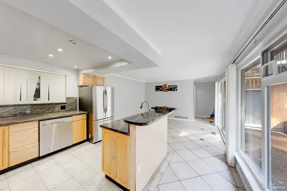 1366 Kings Avenue, West Vancouver For Sale - image 3