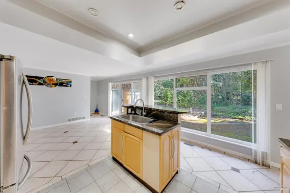 1366 Kings Avenue, West Vancouver For Sale - image 4