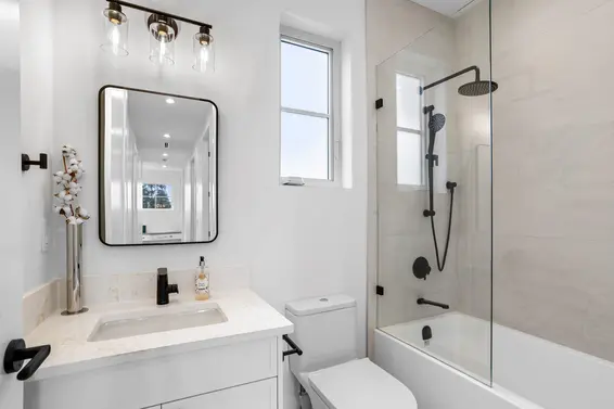 1204 Gladstone Avenue, North Vancouver For Sale - image 28