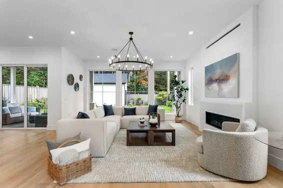 1204 Gladstone Avenue, North Vancouver For Sale - image 3