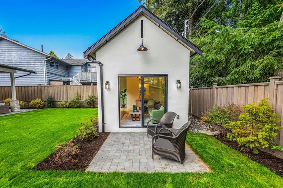 1204 Gladstone Avenue, North Vancouver For Sale - image 32