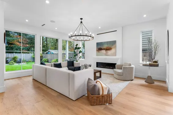 1204 Gladstone Avenue, North Vancouver For Sale - image 4