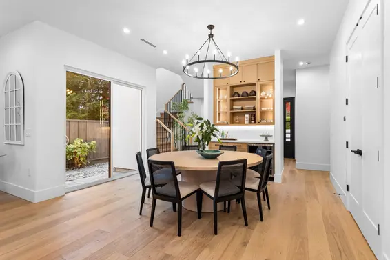 1204 Gladstone Avenue, North Vancouver For Sale - image 8