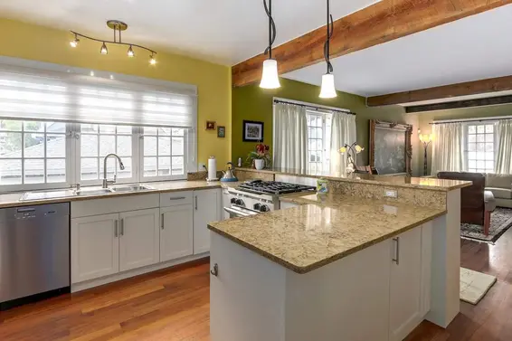 2513 Jones Avenue, North Vancouver For Sale - image 3