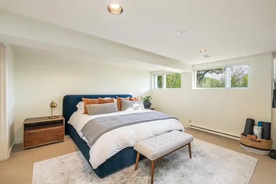 2077 Kings Avenue, West Vancouver For Sale - image 19