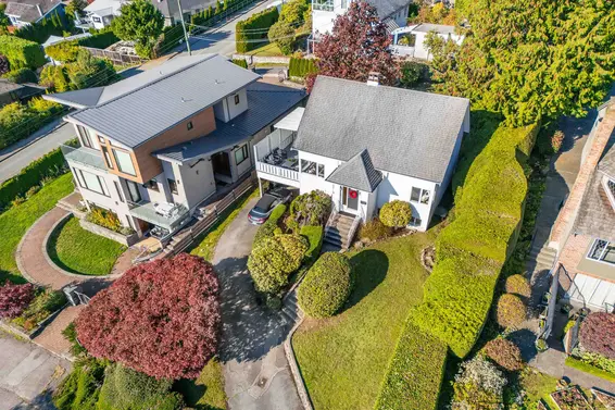 2077 Kings Avenue, West Vancouver For Sale - image 26