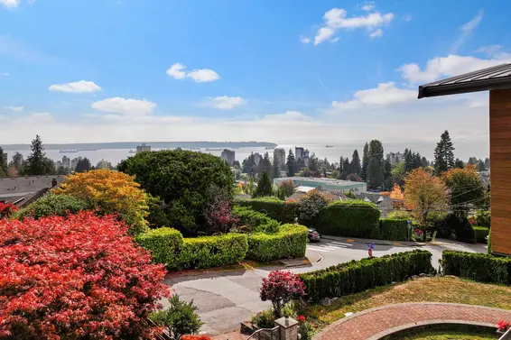 2077 Kings Avenue, West Vancouver For Sale - image 28