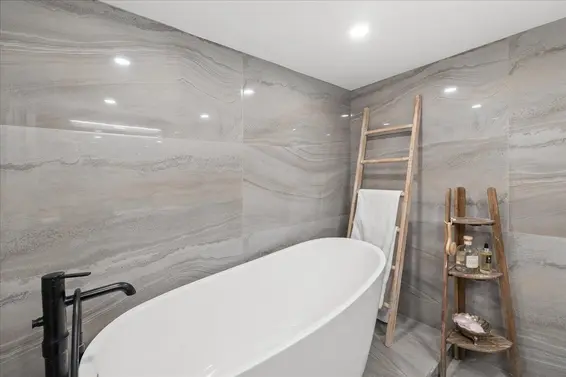 708 188 East Esplanade, North Vancouver For Sale - image 20