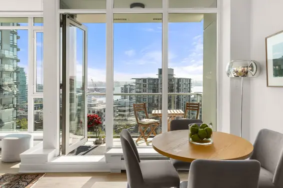 1106 175 West 2nd Street, North Vancouver For Sale - image 2