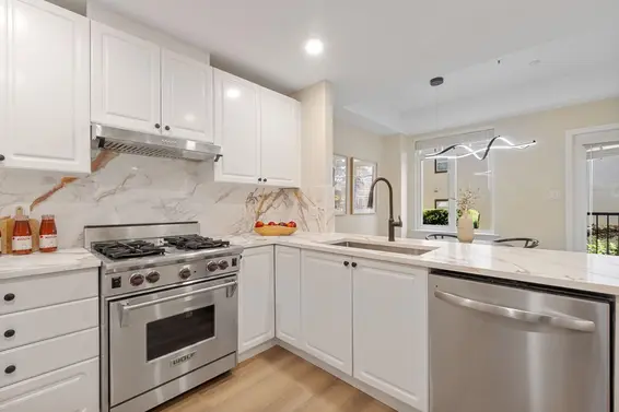 5 119 East 6th Street, North Vancouver For Sale - image 7