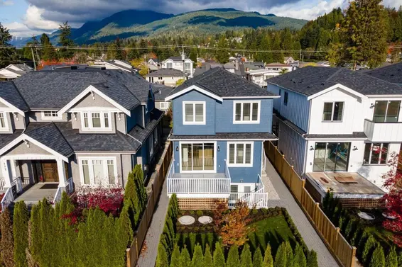 336 East 17th Street, North Vancouver