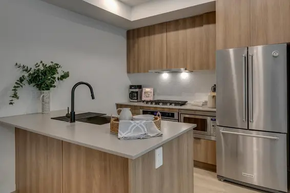 8 533 East 3rd Street, North Vancouver For Sale - image 8