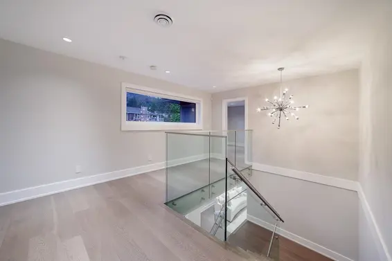 517 Granada Crescent, North Vancouver For Sale - image 14