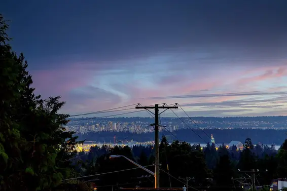 517 Granada Crescent, North Vancouver For Sale - image 2
