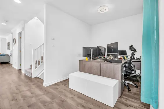 2 250 East Keith Road Road, North Vancouver For Sale - image 18