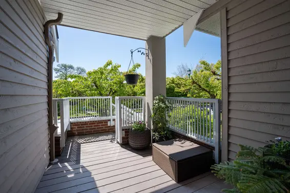 2 250 East Keith Road Road, North Vancouver For Sale - image 3
