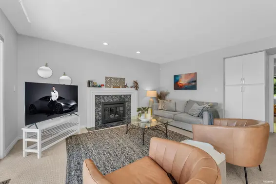 111 Sandringham Crescent, North Vancouver For Sale - image 15