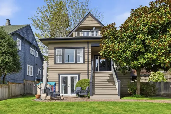 424 East Keith Road, North Vancouver