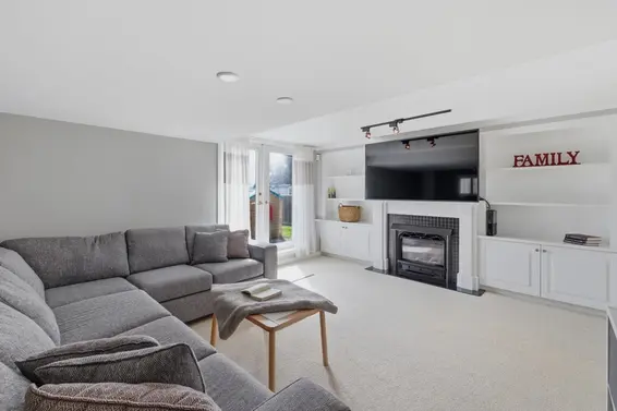 424 East Keith Road, North Vancouver For Sale - image 24