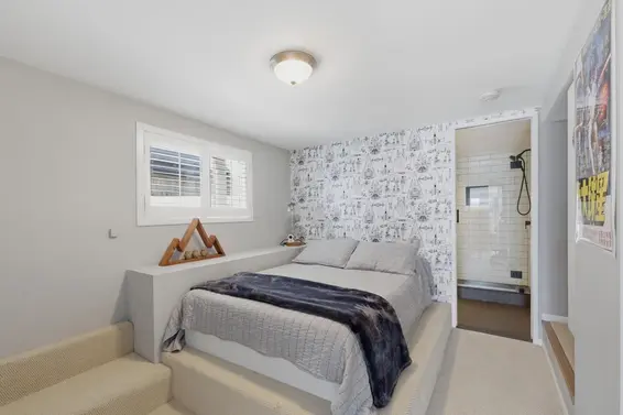 424 East Keith Road, North Vancouver For Sale - image 27